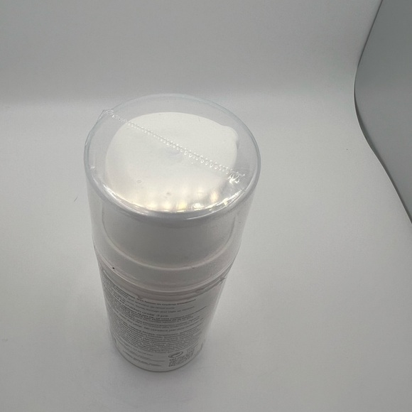 Olaplex Bond Smoother Leave-In Styling Treatment - No.6 - 3.3 fl oz (100 ml) - Picture 3 of 3